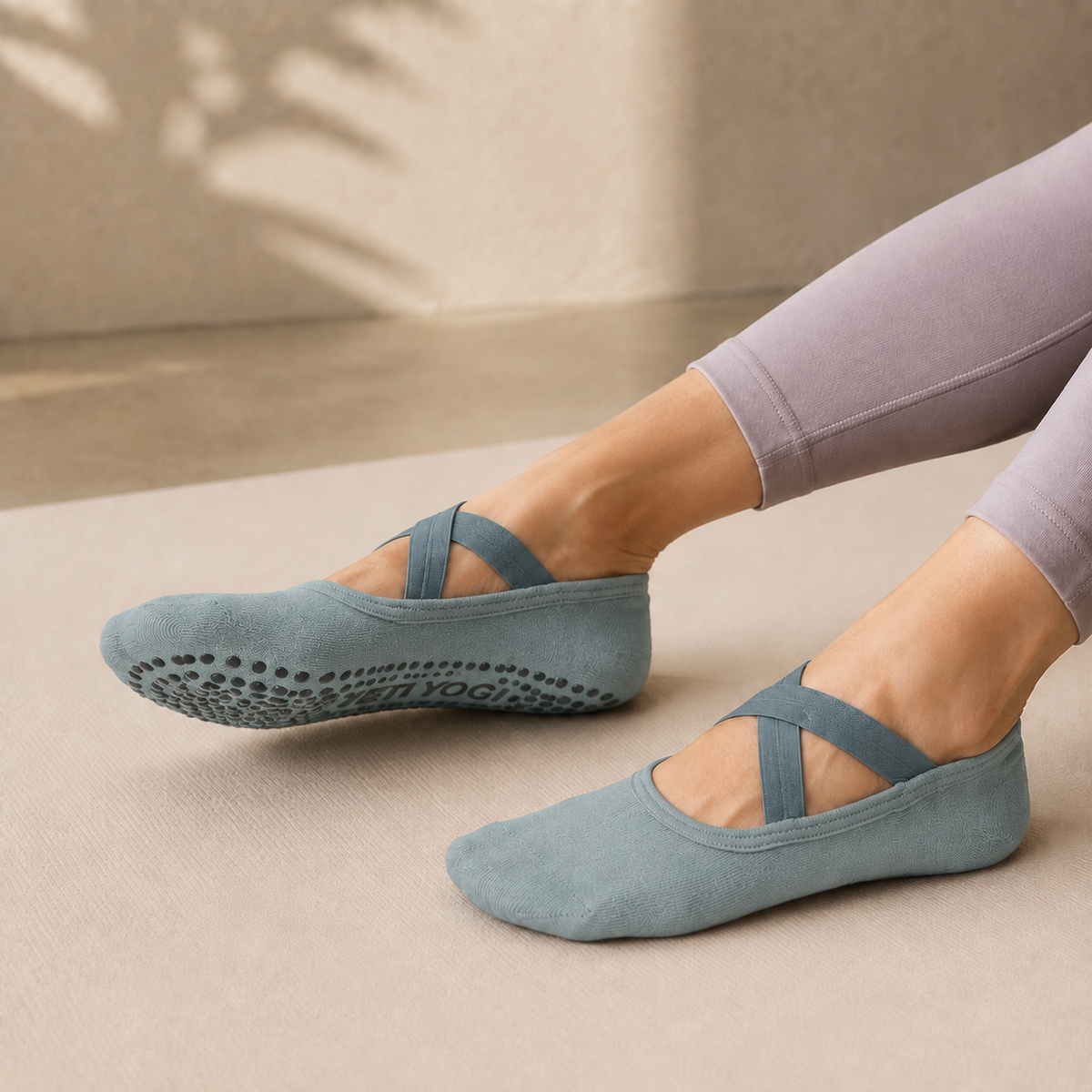 YETI YOGI Glacier Blue Pilates grip socks - image 4 of 6